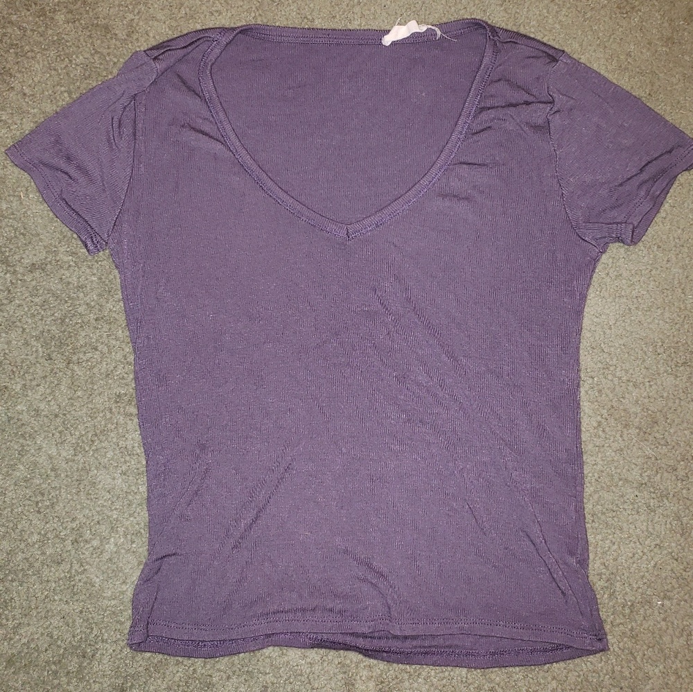 Ribbed purple shirt
